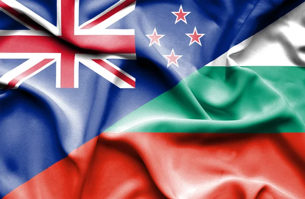 Bandera ondeante de Bulgaria y Nueva Zelanda —  Fotos de Stock