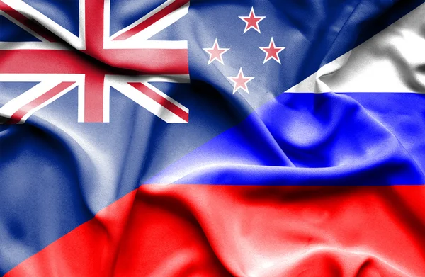 俄罗斯和新西兰的那飘扬的旗帜 — 图库照片