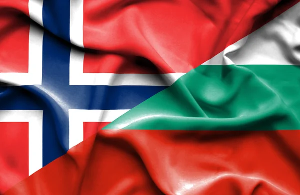 Bandera ondeante de Bulgaria y Noruega — Foto de Stock