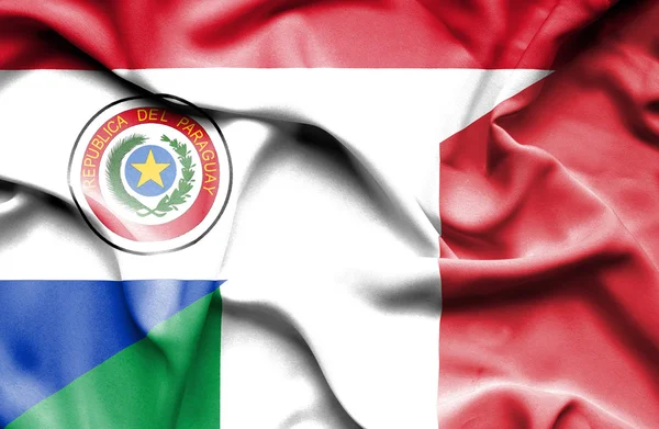 Bandera ondeante de Italia y Paraguay — Foto de Stock