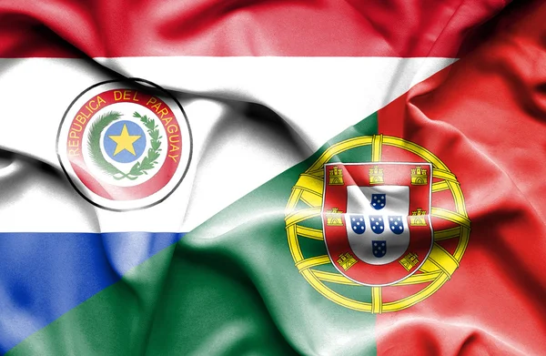 Portekiz ve paraguay Cumhuriyeti bayrağı sallayarak — Stok fotoğraf