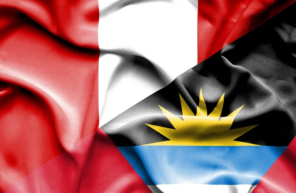 Drapeau agitant d'Antigua-et-Barbuda et du Pérou — Photo