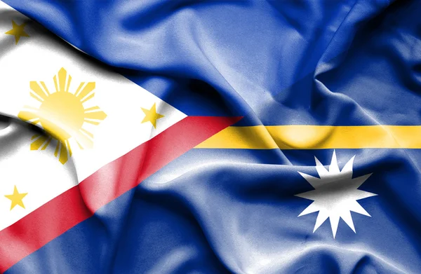 Wapperende vlag van nauru en Filippijnen — Stockfoto