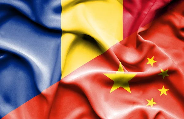 Флаг Китая и Румынии — стоковое фото