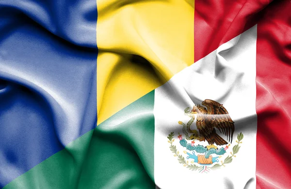 Bandera ondeante de México y Rumanía — Foto de Stock