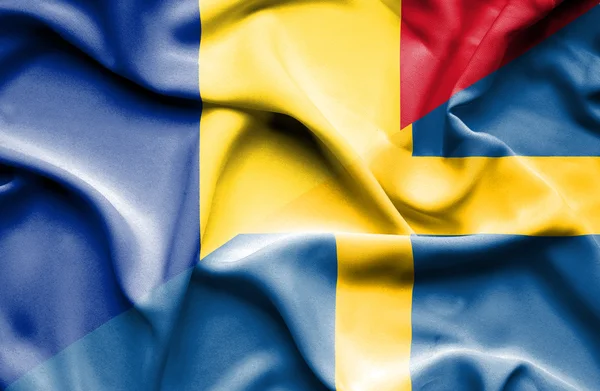 Bandera ondeante de Suecia y Rumanía — Foto de Stock