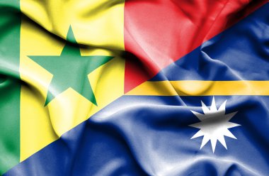 nauru ve senegal Cumhuriyeti bayrağı sallayarak