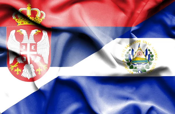 Sventolando bandiera di El Salvador e Serbia — Foto Stock