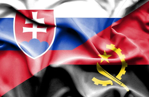 Viftande flagga Angolas och Slovakien — Stockfoto