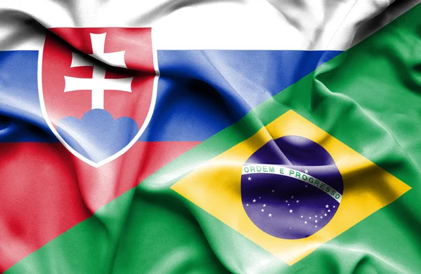 Flagge Brasiliens und der Slowakei schwenken — Stockfoto