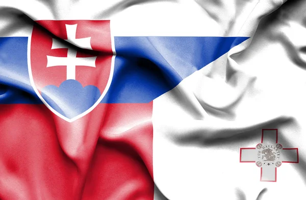 Viftande flagga malta och Slovakien — Stockfoto