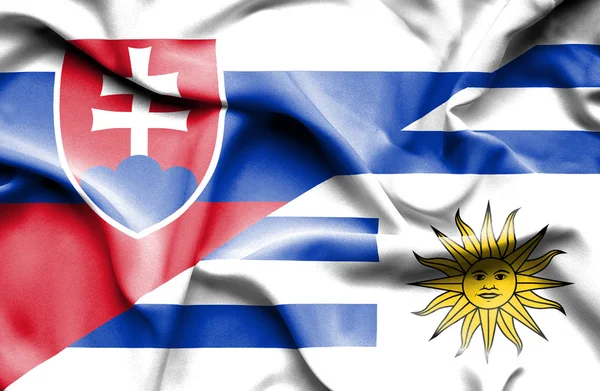 Bandera ondeante de Uruguay y Eslovaquia — Foto de Stock