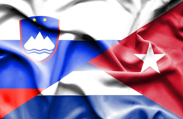 Bandera ondeante de Cuba y Eslovenia —  Fotos de Stock