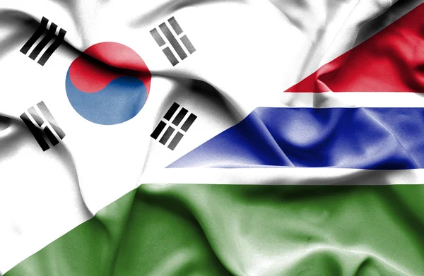 Bandiera sventolante di Gambia e Corea del Sud — Foto Stock