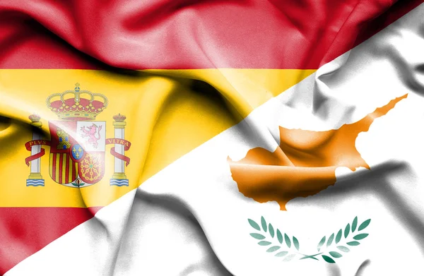 Vlající vlajka Kypru a ve Španělsku — Stock fotografie