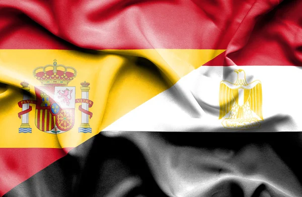 Ondeando la bandera de Egipto y España —  Fotos de Stock