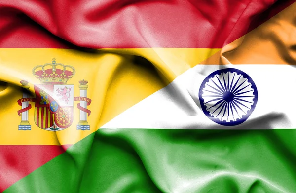 Vlající vlajka Indie a Španělsko — Stock fotografie