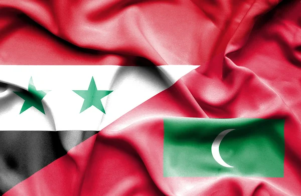 Viftande flagga Maldiverna och Syrien — Stockfoto