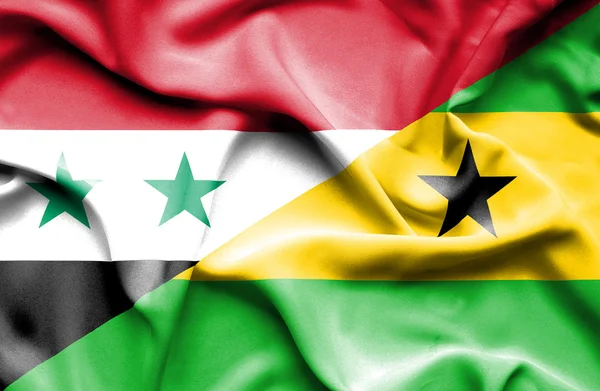 Wapperende vlag van sao Tomé en principe en Syrië — Stockfoto