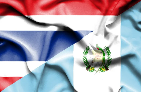 Drapeau agitant du Guatemala et de Thaïlande — Photo