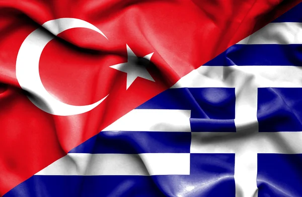 Flagge von Griechenland und der Türkei schwenken — Stockfoto