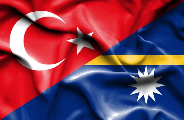 Bandeira acenando de Nauru e Turquia — Fotografia de Stock