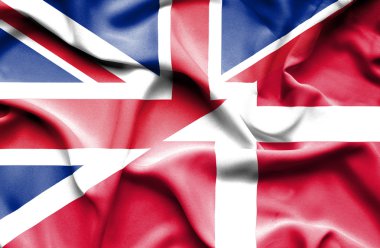 Danimarka ve Büyük Britanya bayrağı sallayarak