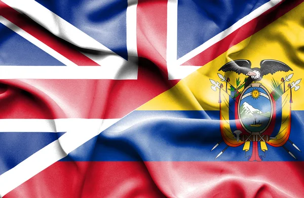 エクアドルおよびイギリスの旗を振っています。 — ストック写真