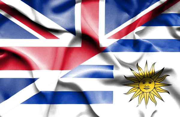 Bandiera sventolante di Uruguay e Gran Bretagna — Foto Stock