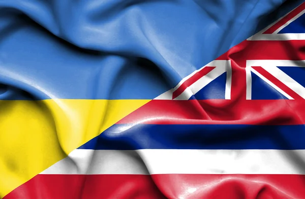 Waving flag of Hawaii and Ukraine — Stock fotografie