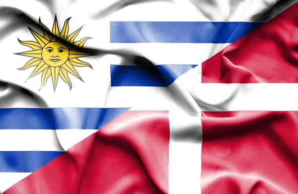 Bandera ondeante de Dinamarca y Uruguay —  Fotos de Stock