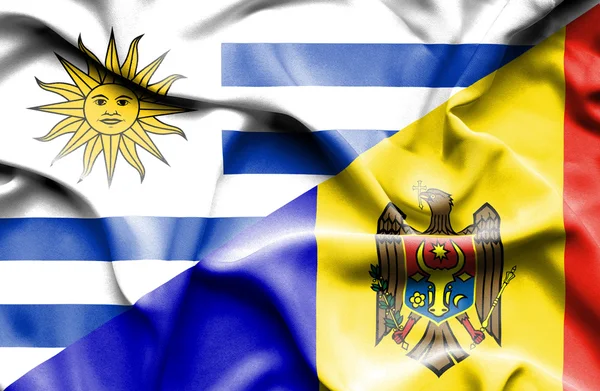 Bandera ondeante de Moldavia y Uruguay — Foto de Stock