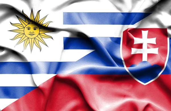 Bandera ondeante de Eslovaquia y Uruguay — Foto de Stock