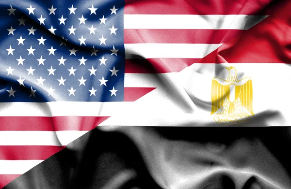 埃及和美国那飘扬的旗帜 — 图库照片
