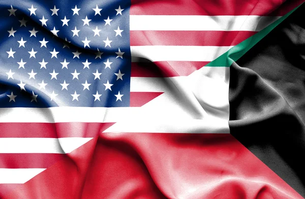 クウェートの米国旗を振る — ストック写真