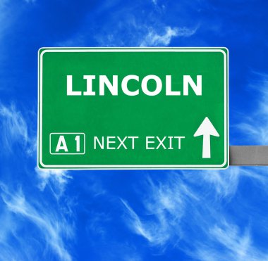 Lincoln yol işaret karşı mavi gökyüzü temizleyin