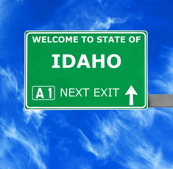 IDAHO road sign against clear blue sky — Stock Photo, Image