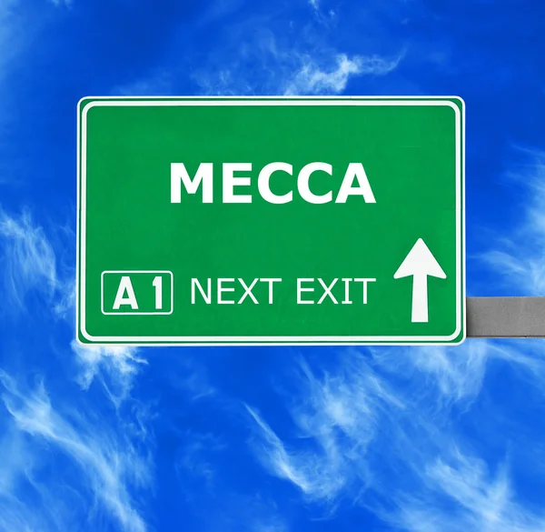 Mekka-Verkehrsschild gegen strahlend blauen Himmel — Stockfoto