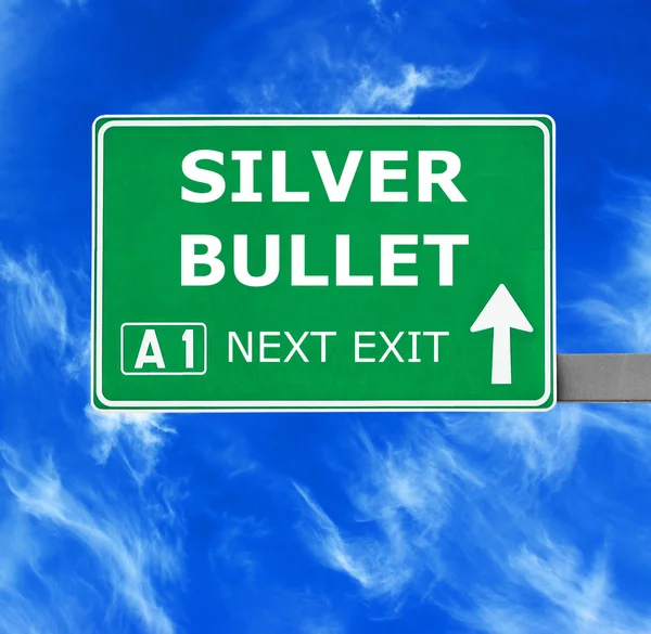 SILVER BULLET sinal de estrada contra céu azul claro — Fotografia de Stock