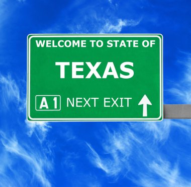 Texas yol işaret karşı mavi gökyüzü temizleyin