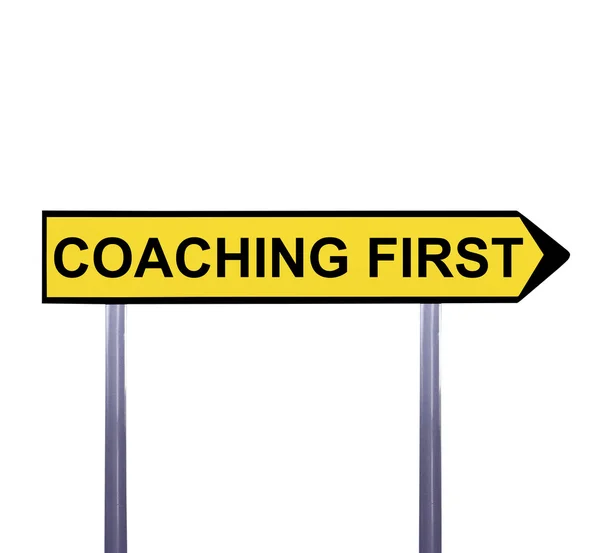 Elszigetelt fehér - Coaching első fogalmi Útirányjelző tábla — Stock Fotó