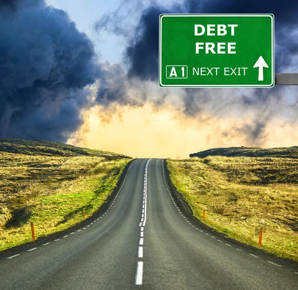 に対する債務無料道路標識澄んだ青い空 — ストック写真