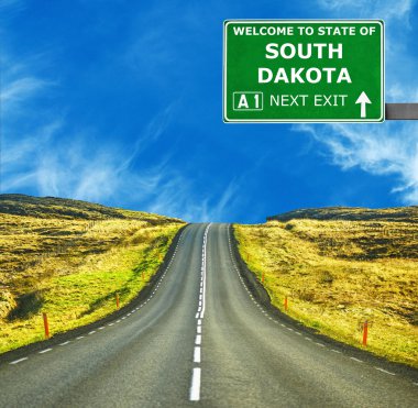 Mavi gökyüzü Güney Dakota yol işaret karşı temizleyin