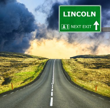 Lincoln yol işaret karşı mavi gökyüzü temizleyin