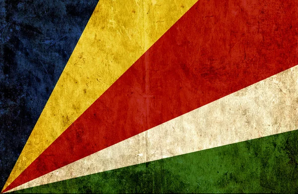 塞舌尔的又脏又臭的纸制国旗 — 图库照片