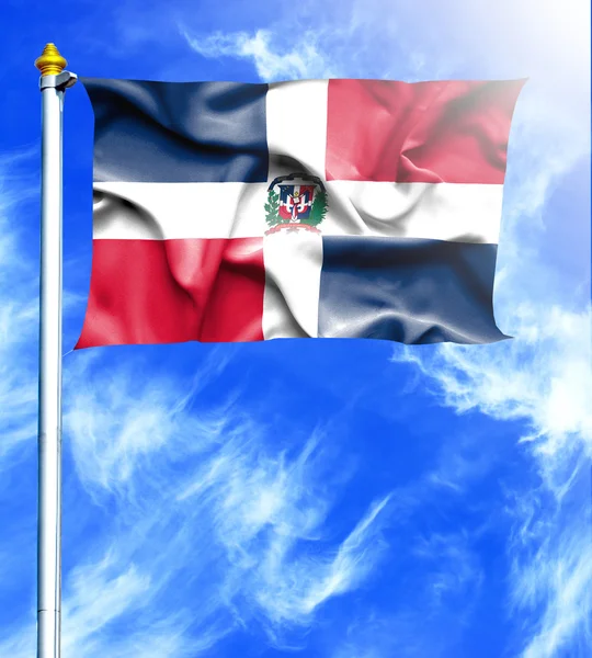 Cielo azul y mástil con bandera ondeante colgada de República Dominicana —  Fotos de Stock