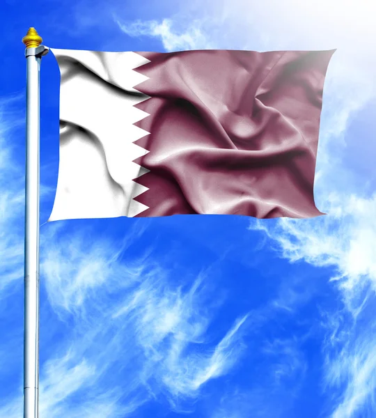 Cielo blu e albero con bandiera sventolata appesa del Qatar — Foto Stock