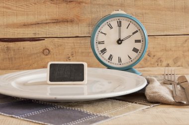  bir plaka üzerinde Retro çalar saat