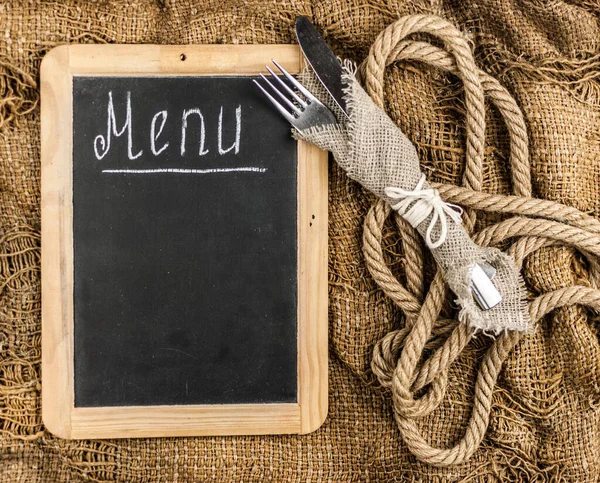 Restaurangmenyn Ovanifrån Chalkboard Meny Som Ligger Mycket Gamla Burlap Bakgrund — Stockfoto