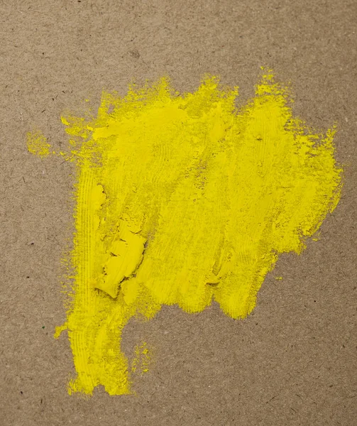 黄色のブラシストローク 手描き — ストック写真